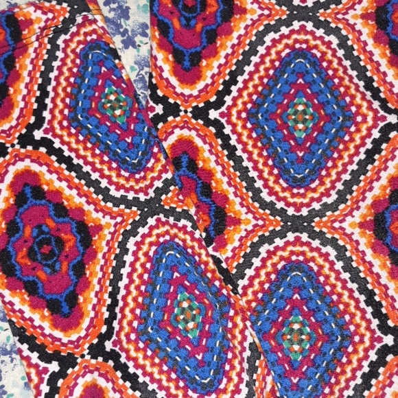 Lularoe legging oval pattern One size - Picture 3 of 3